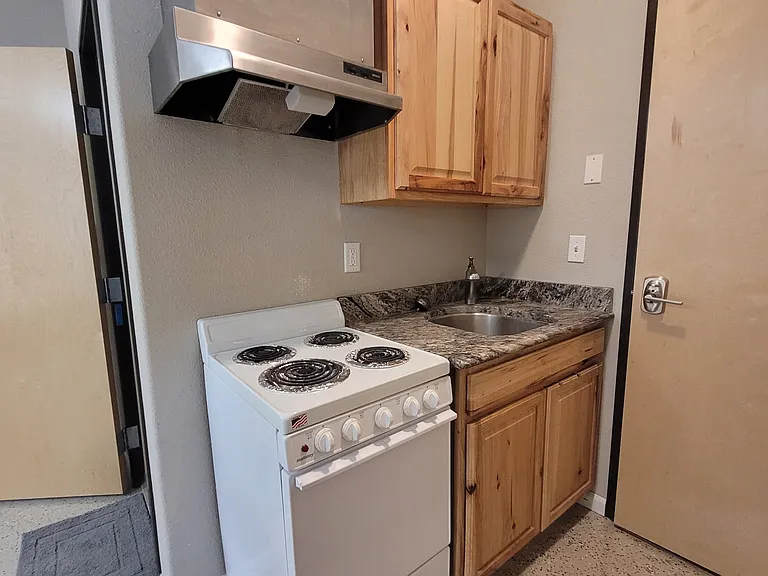 3535 Shanly St #1 — Photo 4