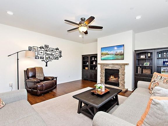 5th image of 15486 Fennel Pl