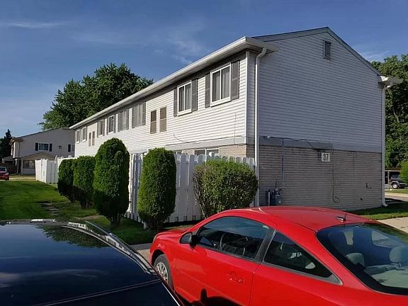 2nd image of 15558 Dupage Blvd