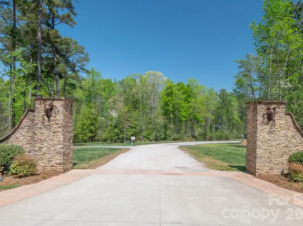 2170 Two Sisters Dr, Lancaster, SC 29720