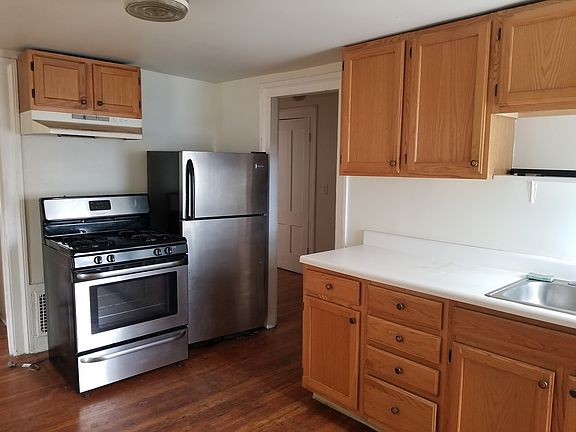 2nd image of 175 Bradley St #179BRA01