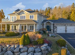 5 Admiralty Dr, Saint John, NB E2K5R4