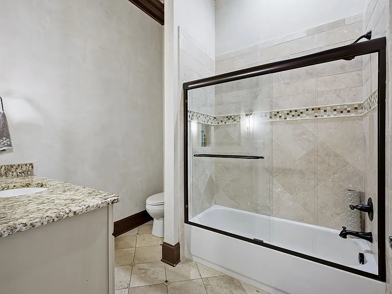 9617 Portofino Dr — Photo 37