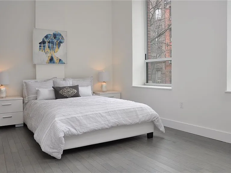 416 W 52nd St #315 — Photo 6