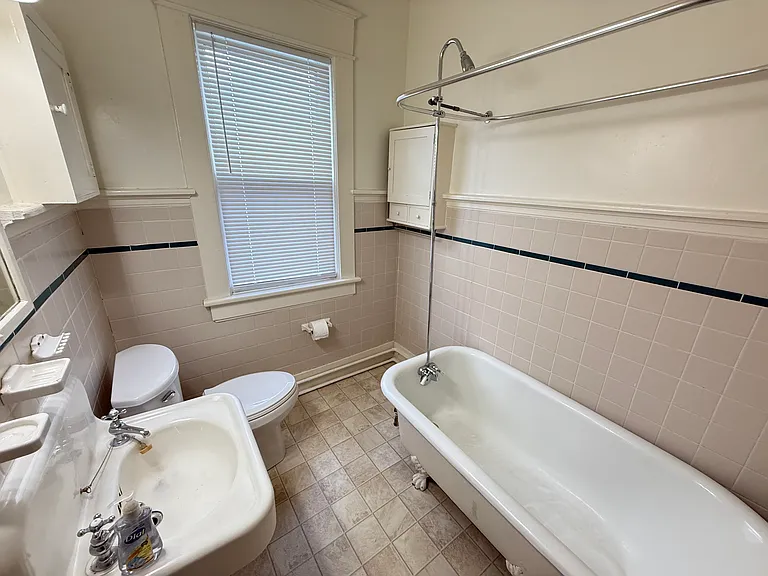 2149 Berkley Ave SW #UPPER — Photo 9