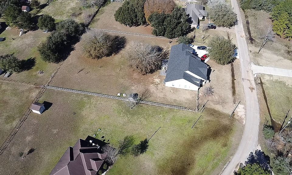 2nd image of 19503 Fisher Dr