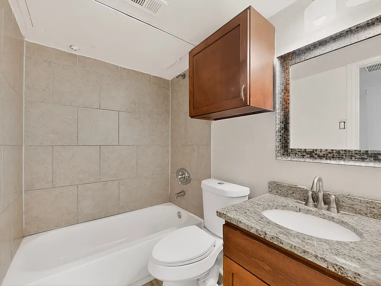 4917 Belmont Ave #204 — Photo 5