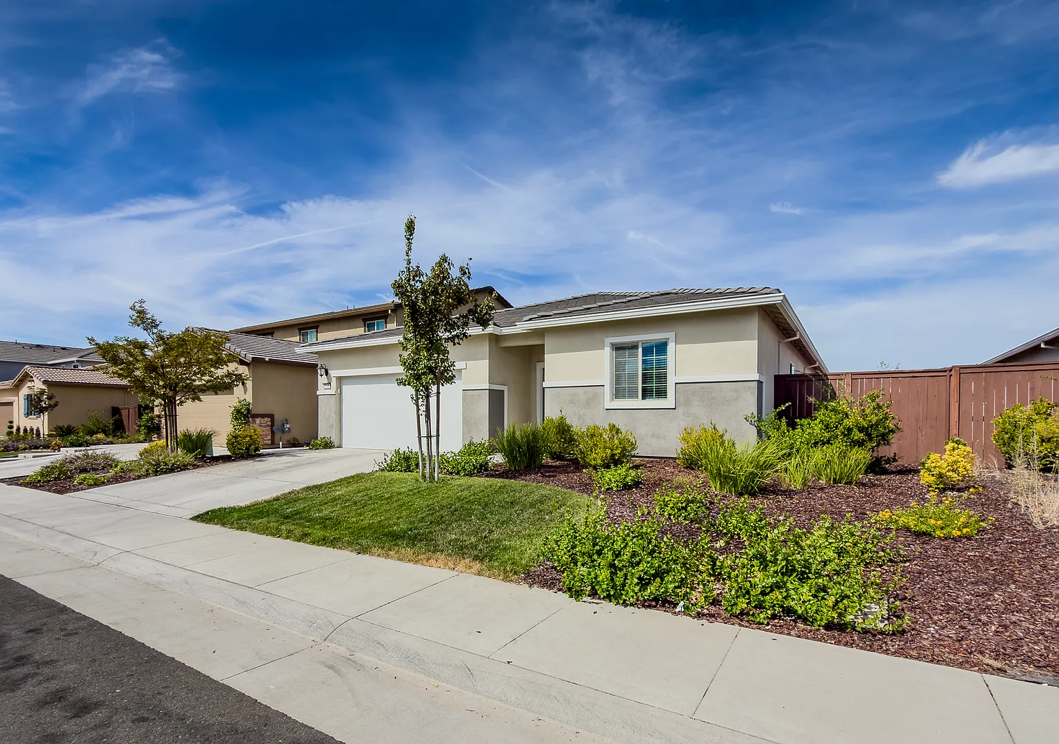 Gorgeous 4 Abedroom West Roseville Home — Photo 2