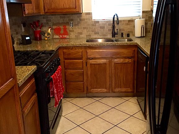 5th image of 27106 Hidaway Ave Unit 5