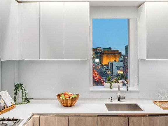 4th image of 572 11th Ave APT 10C