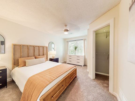 4th image of 13900 Newton St #301