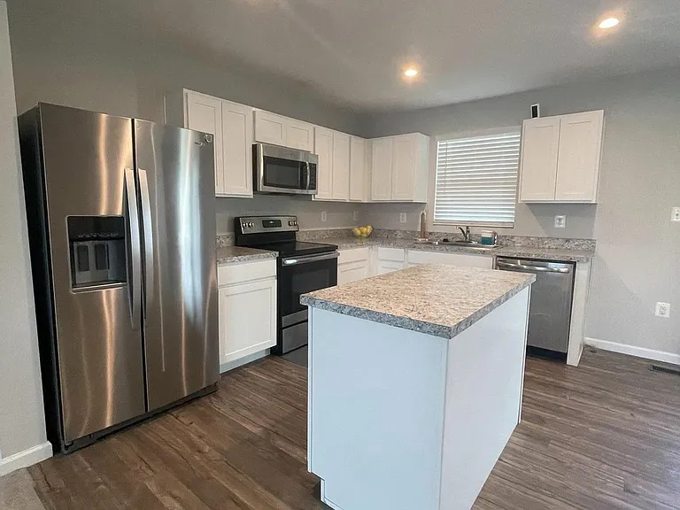 35175 Sara Ct — Photo 3