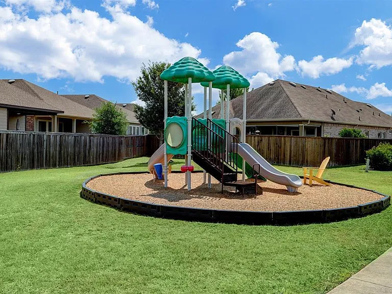 109 Saddle Dr — Photo 13