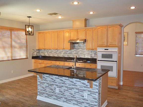 5th image of 8971 Sanibel Shore Ave