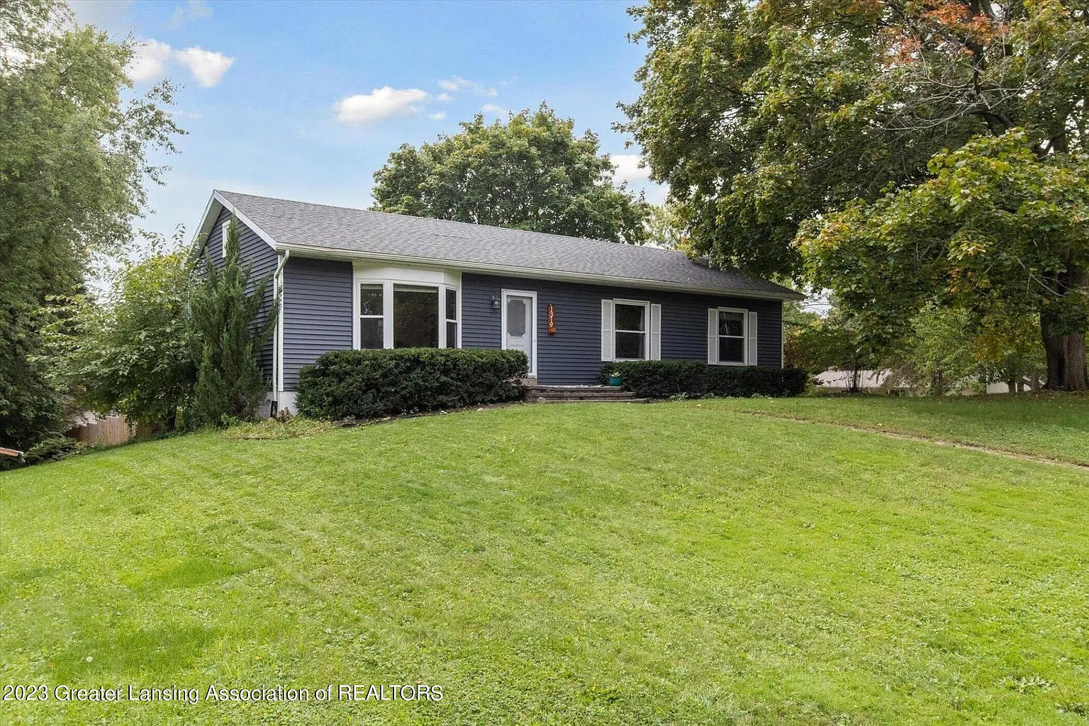 1319 Larkwood Dr photo 1