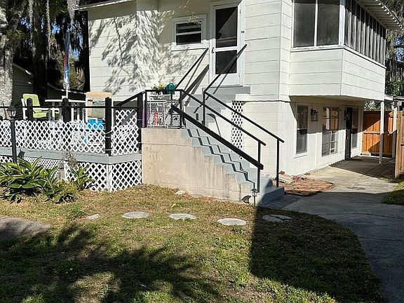 2nd image of 111 Cedar St