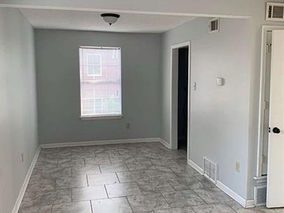 4th image of 42 N Claybrook St #6