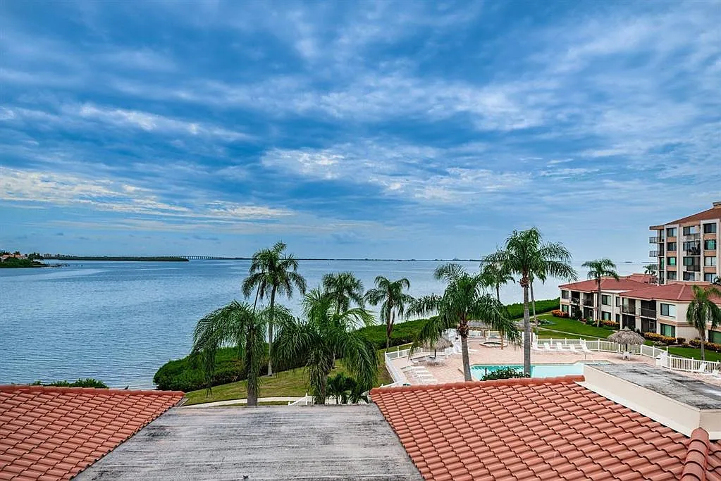 1 bed, 1.5 bath, 780 sqft, $3,810 — Photo 1