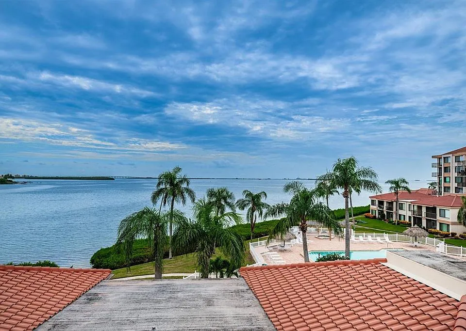 6218 Palma Del Mar Blvd S #401