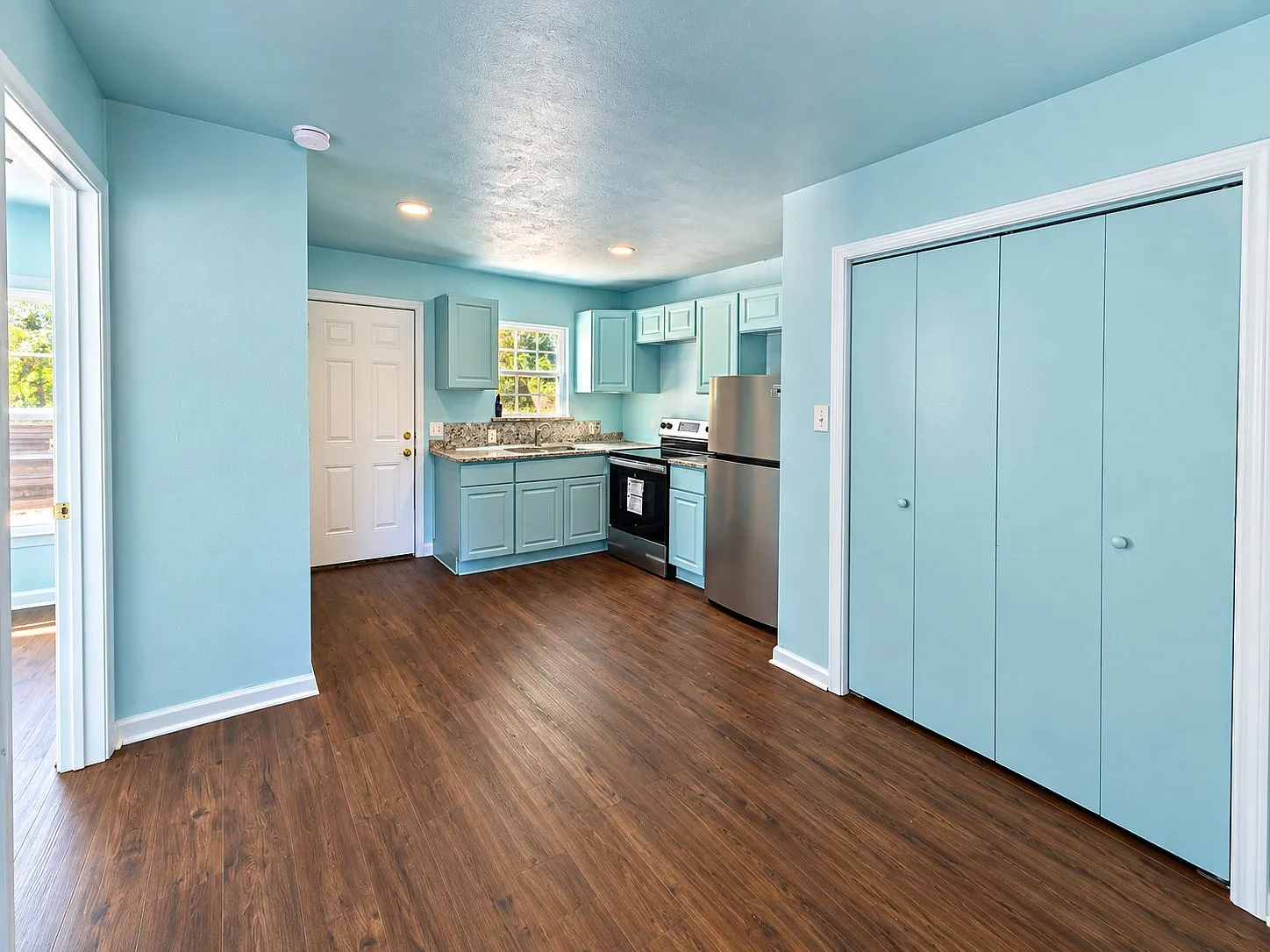 For Rent - 4869 Corrigan Ave, Dallas, Tx 75216 — Photo 4
