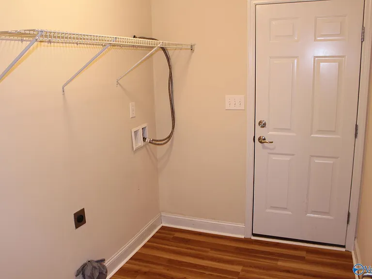 103 Glen View Dr — Photo 15