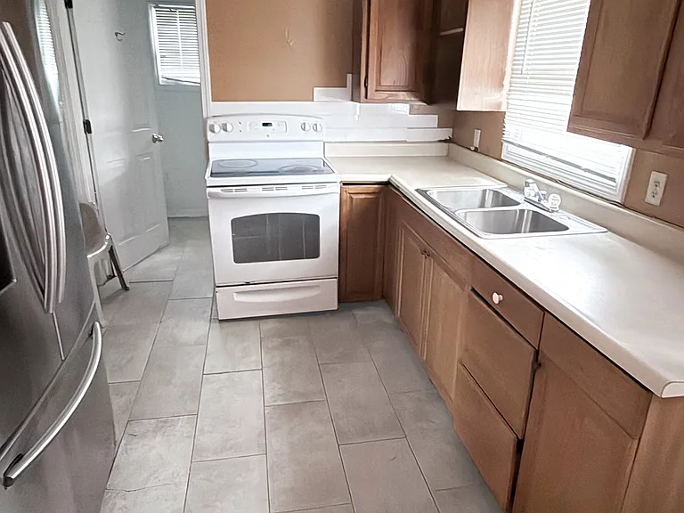 1519 E Minnesota St — Photo 1