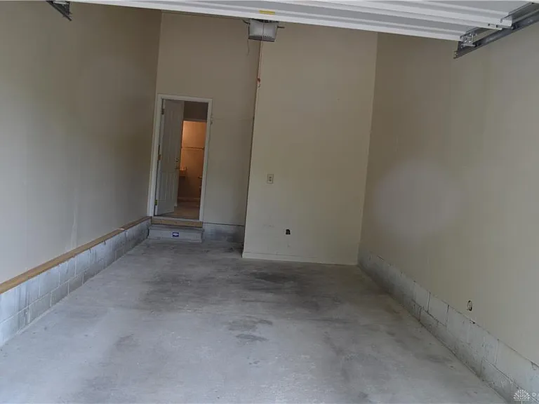 1217 Robbins Run Ct — Photo 30