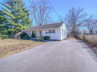 153 Ballantyne Ave, Cambridge, ON N1R 2T3