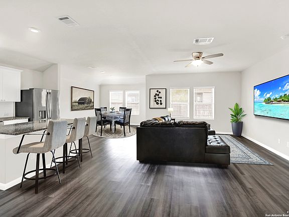 2nd image of 225 HOLLAND PARK