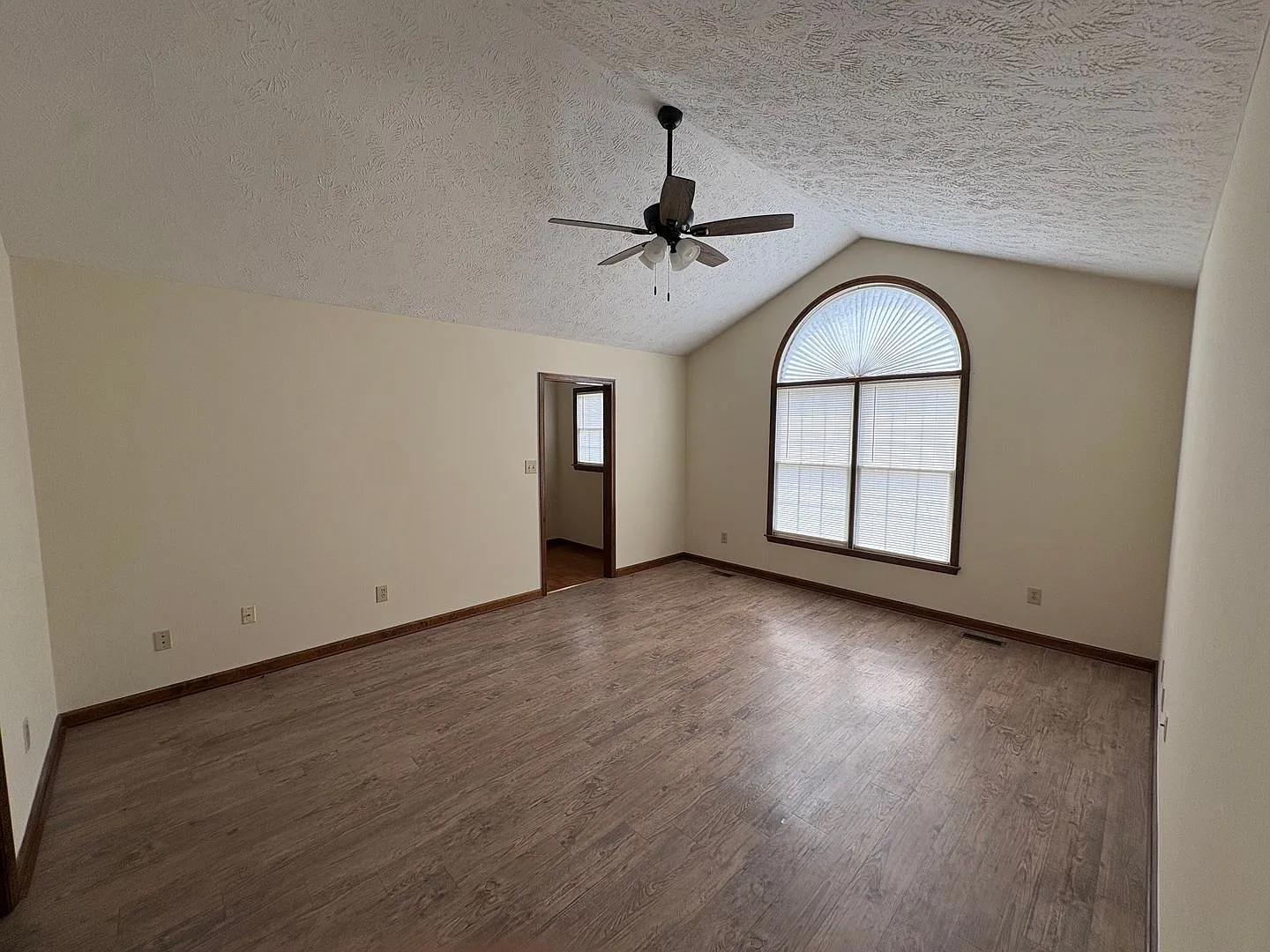 Duplex Condo Available today! Hope Mills! — Photo 4