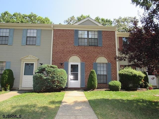 1st image of 45 Greenwich Dr #45