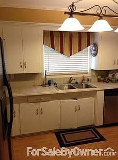 5th image of 206 Ashland St