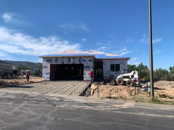 224 Limberpine Cir, Parachute, CO 81635