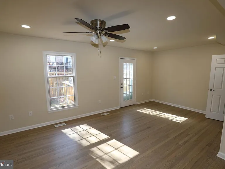 8006 Harbor Pl — Photo 21