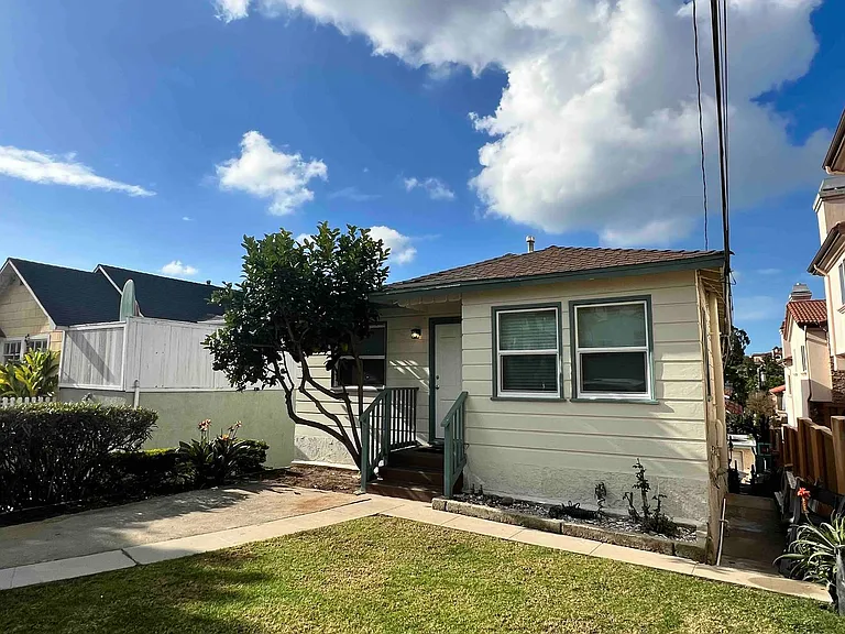 227 N Juanita Ave — Photo 22