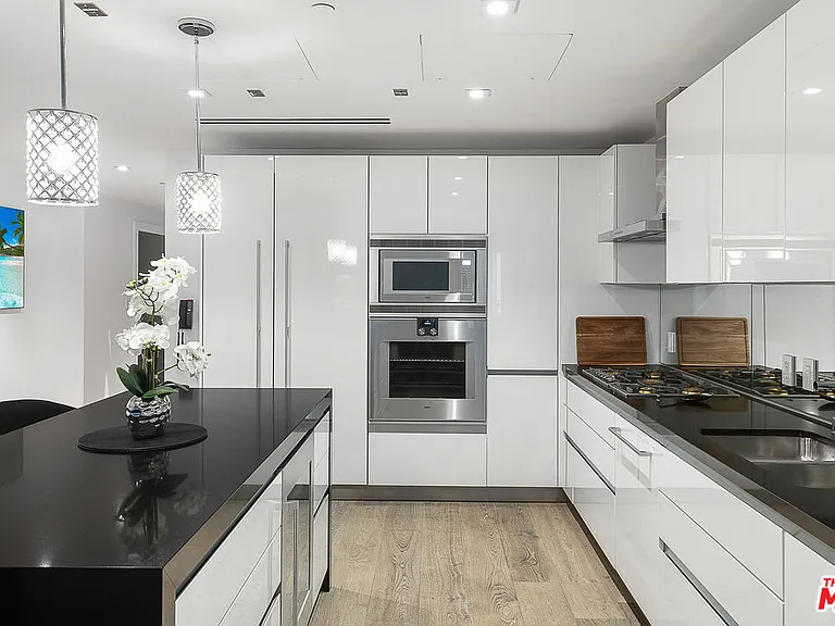 9000 W 3rd St #204 — Photo 9