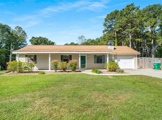 1141 Holly Hills Dr SW, Lilburn, GA 30047