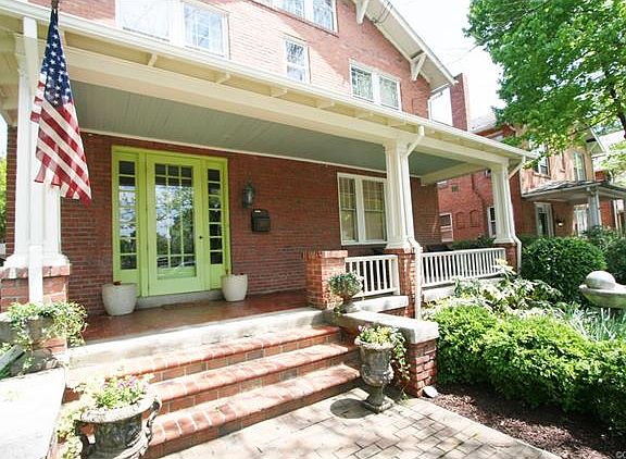 4th image of 4914 Grove Ave