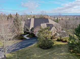 10708 N Essex Ct, Mequon, WI 53092