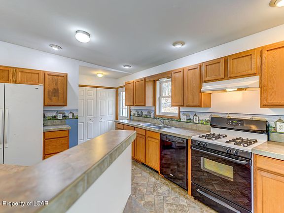 4th image of 5614 Main Rd