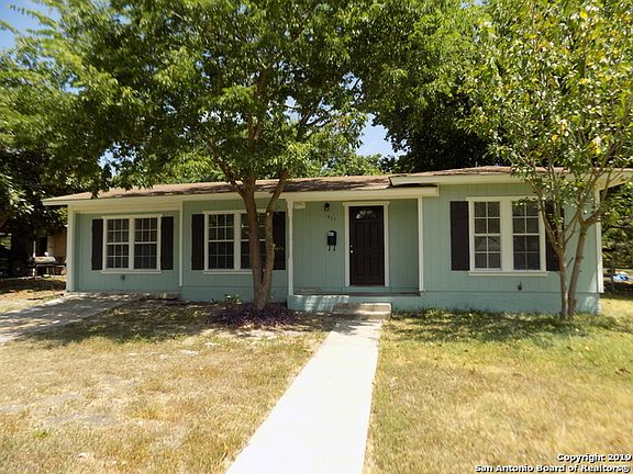 2nd image of 511 Dawnview Ln