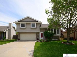 5013 N 129th St, Omaha, NE 68164