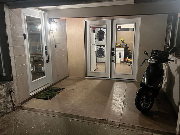 5th image of 3347 Monsarrat Ave