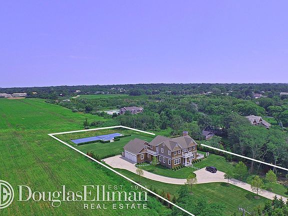 3rd image of 102 Tuckahoe Ln