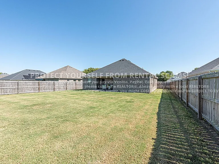 347 W Tyler Rd — Photo 17
