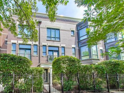 1219 N Sedgwick St, Chicago, IL, 60610