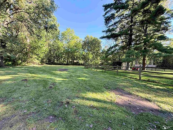 2nd image of 3176 Springbrook Dr