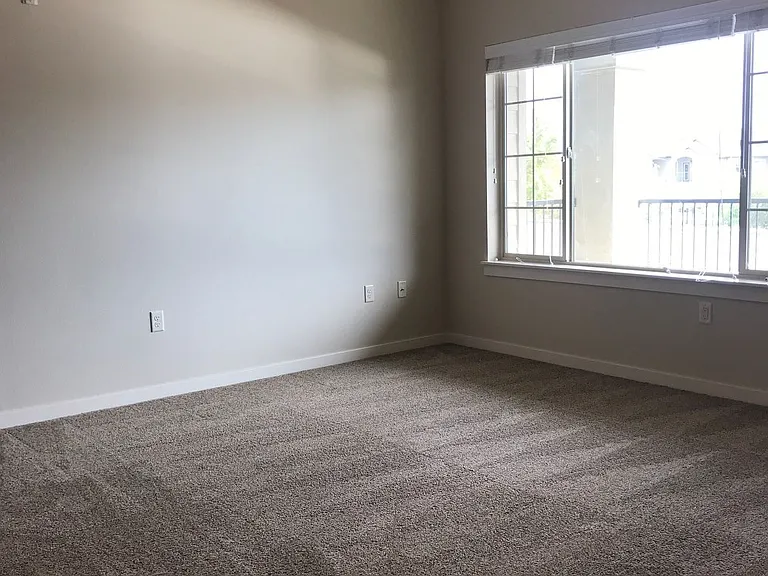 980 W Parkstone St — Photo 20