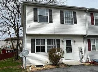 8841 Picadilly Cir, Waynesboro, PA 17268