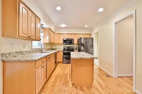 8055 Old Stable Ct — Photo 8